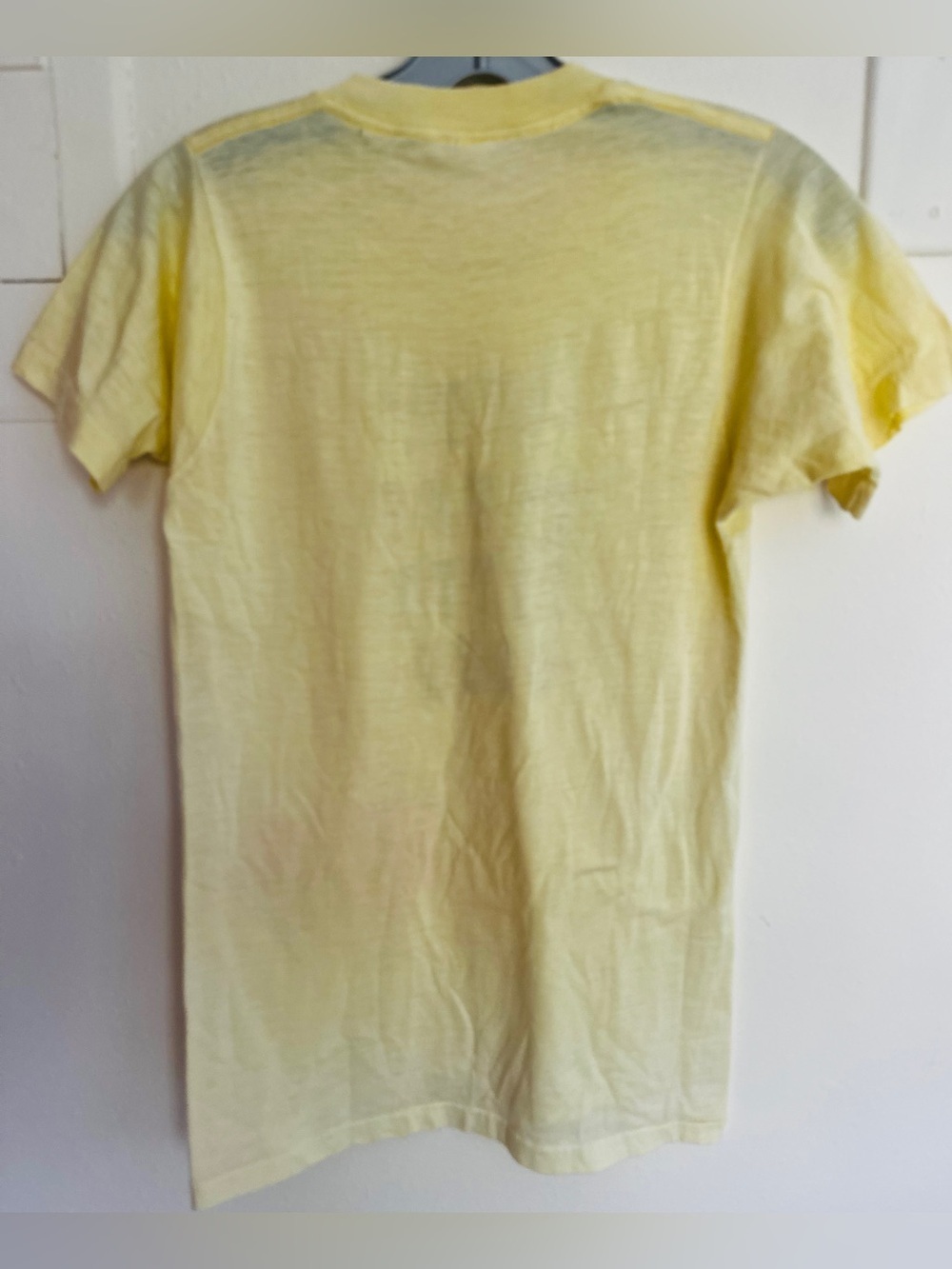1970s Humor “ ITTY BITTY TITTY COMMITTEE “ T -shirt - Fantastic FIND & Rare - Picture 3 of 5